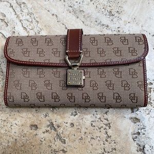 New, with tags, Dooney &Bourke Womans Wallet